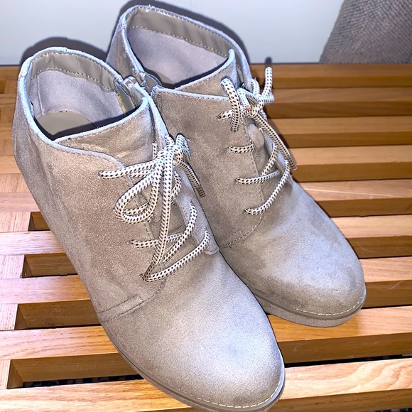 Carlos Santana wedge bootie - Picture 2 of 6